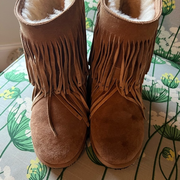 Koolaburra wedge boots suede with fringes size9 - Picture 3 of 6